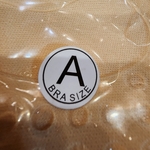 Set of 2 - Sticky Bras For Backless Dress Size A Cup (Beige&Black) - Picture 8 of 12